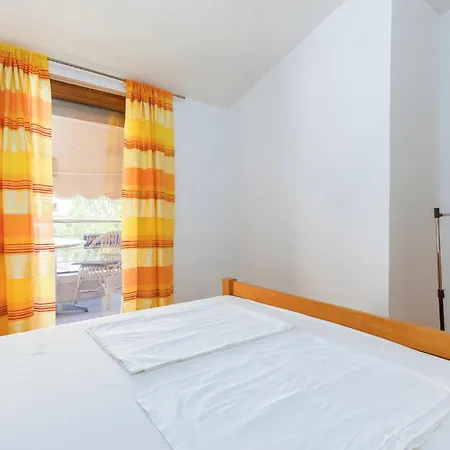 1 Bedroom Stunning In