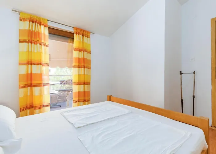 1 Bedroom Stunning In